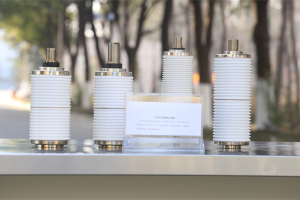 真空開關(guān)管絕緣外殼采用玻璃材料，優(yōu)勢(shì)多多！